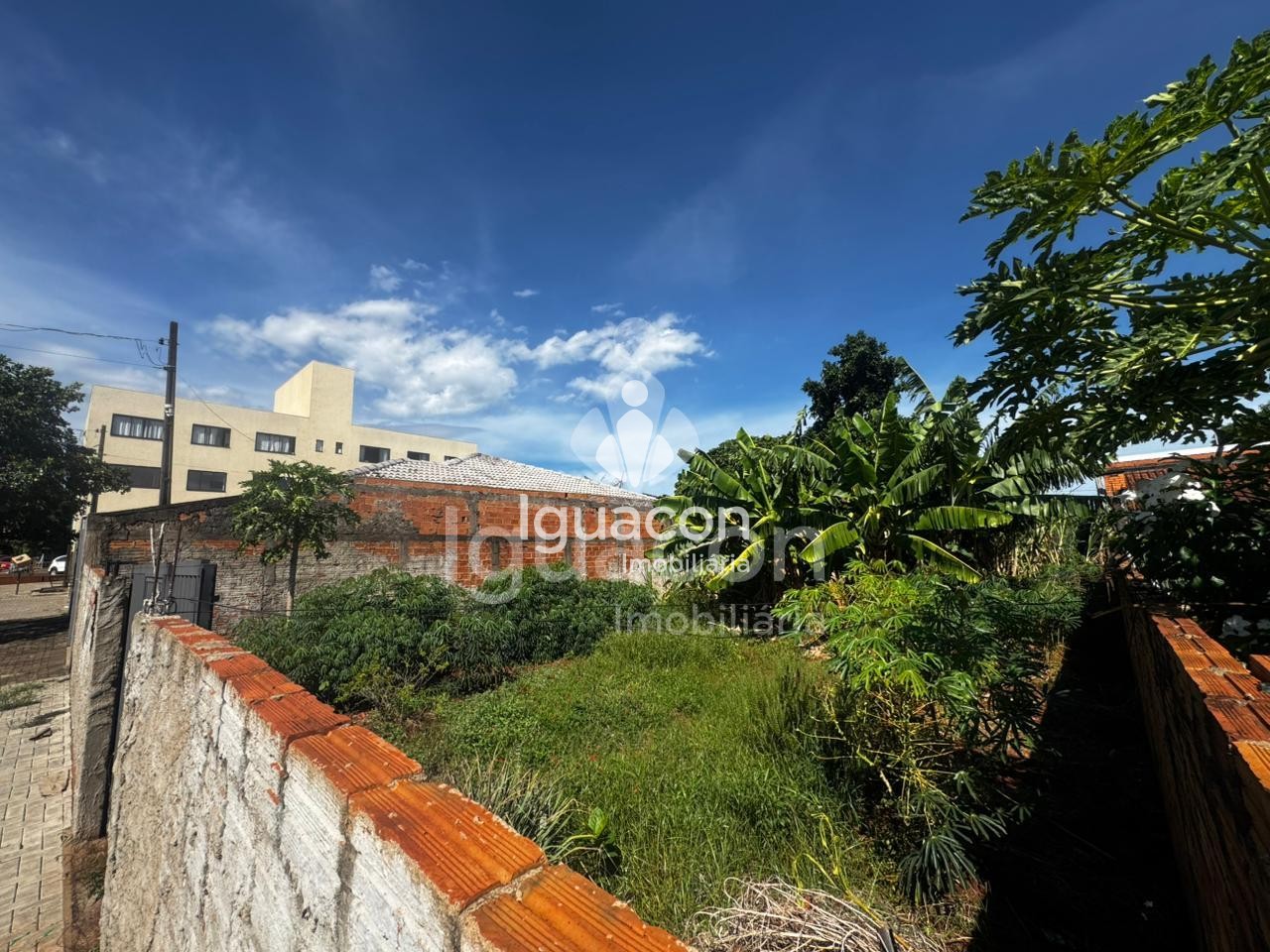 Terreno no Loteamento Jardim Ipê