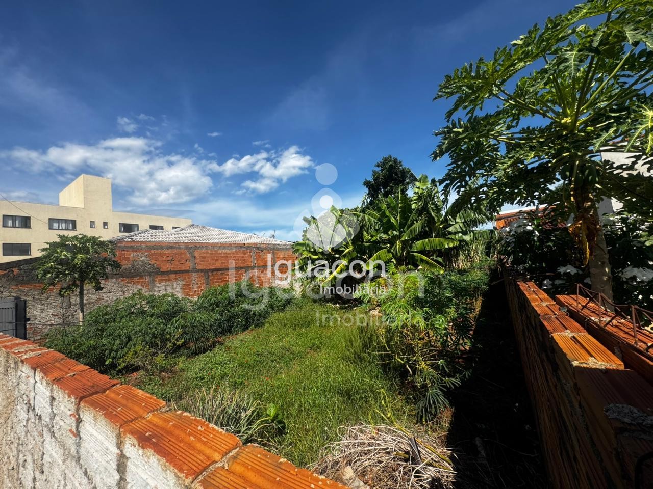 Terreno no Loteamento Jardim Ipê
