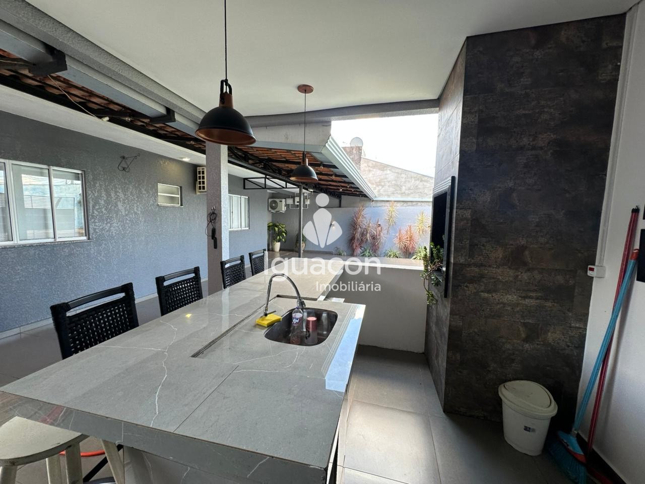 Casa no Jardim Três Bandeiras