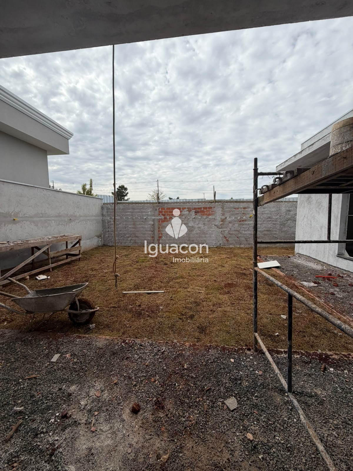 Casa no Condomínio Águas Claras