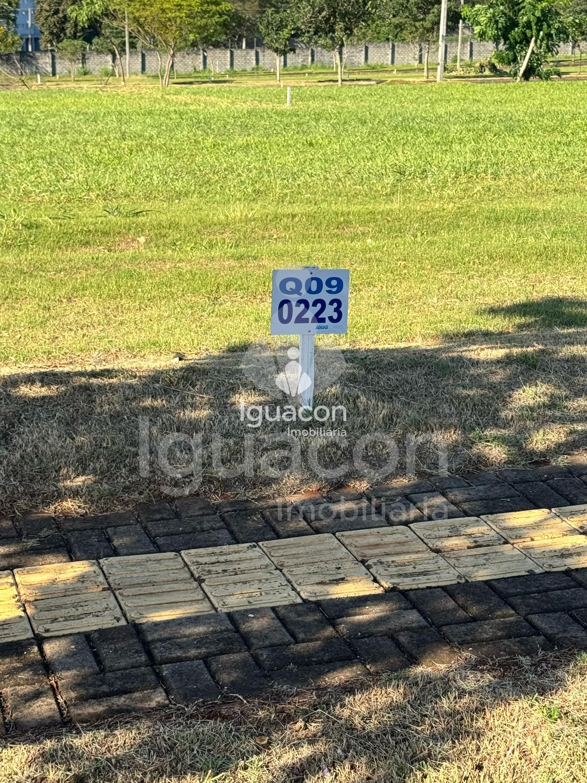 Terrenos no Condomínio Águas Claras