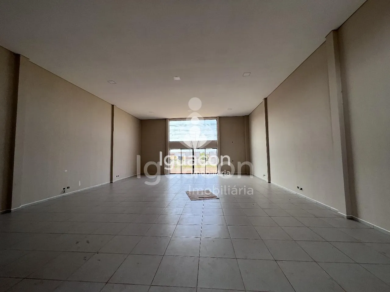 Salas Comerciais na BR 277
