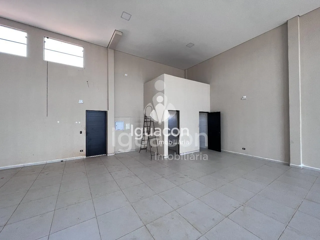 Salas Comerciais na BR 277