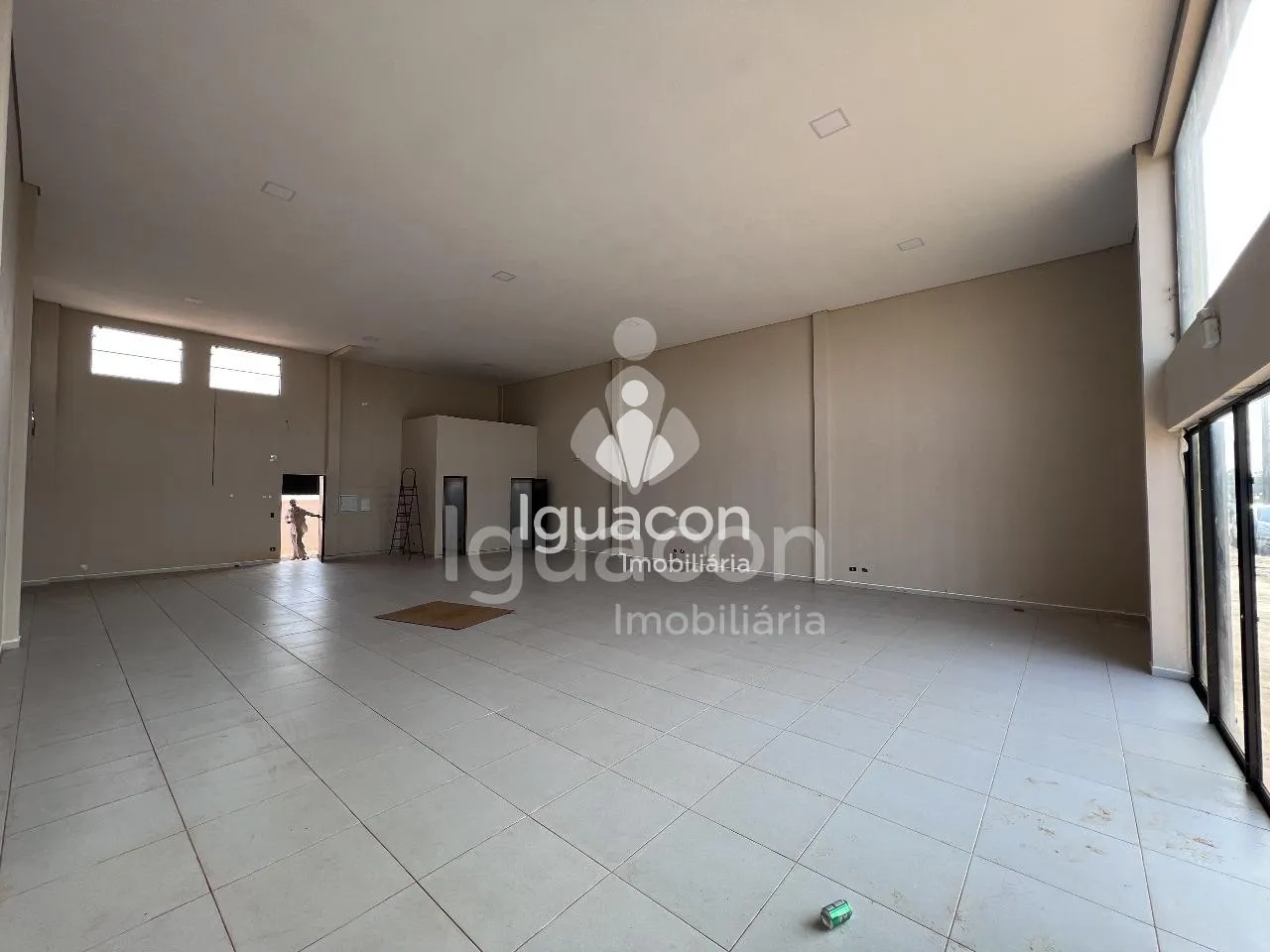 Salas Comerciais na BR 277