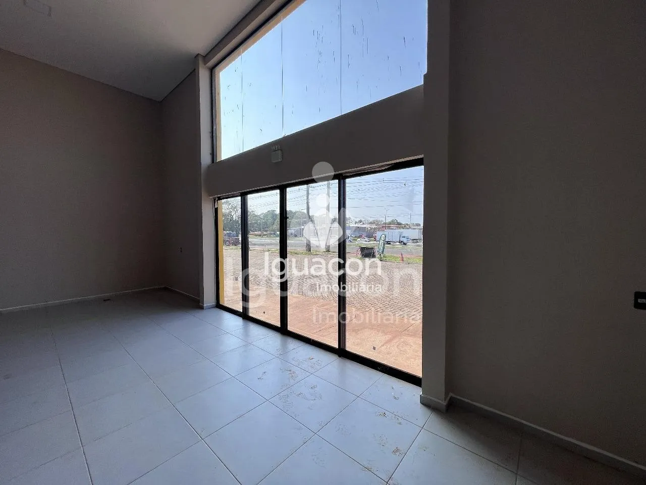 Salas Comerciais na BR 277