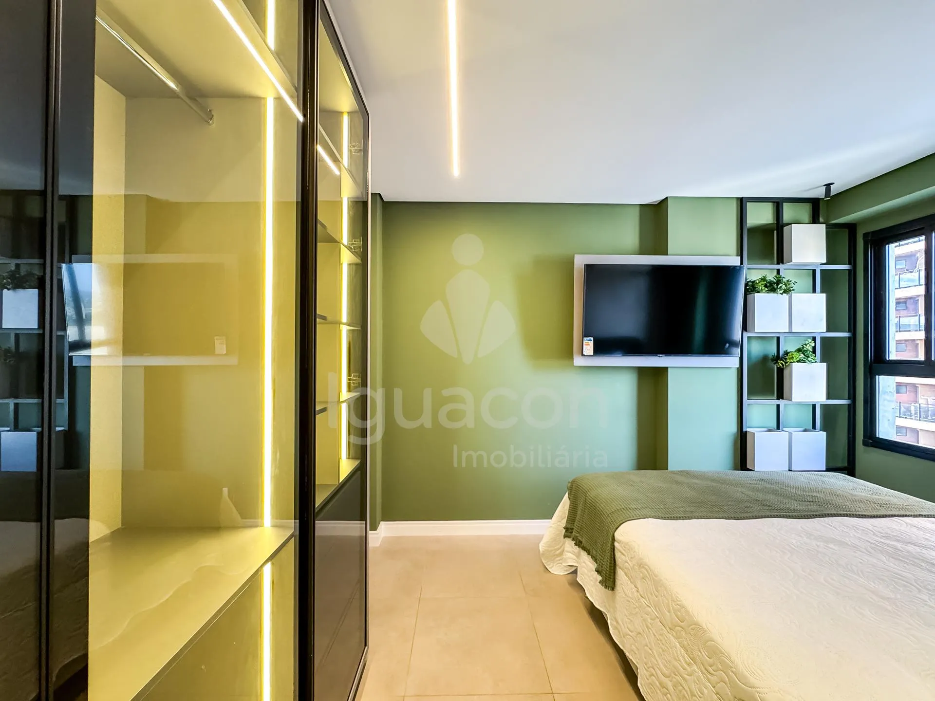 Apartamento Alto Padrão com 02 Dormitórios sendo 01 Suíte e Sacada Gourmet no Edifício Sunset 3635
