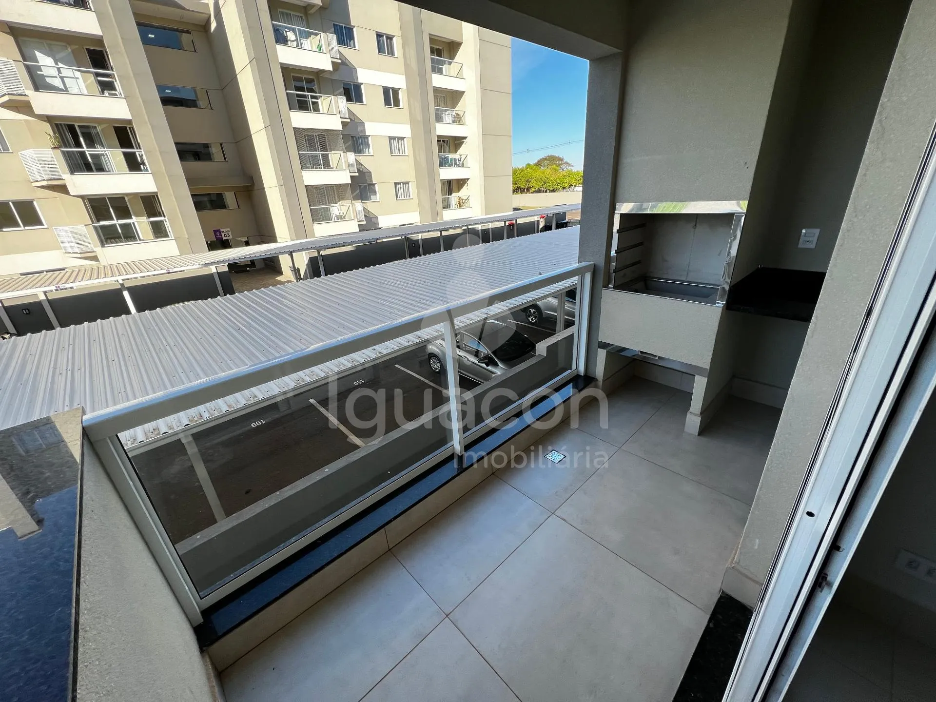Apartamento com 02 Dormitórios sendo 01 Suíte no Residencial Tarumã