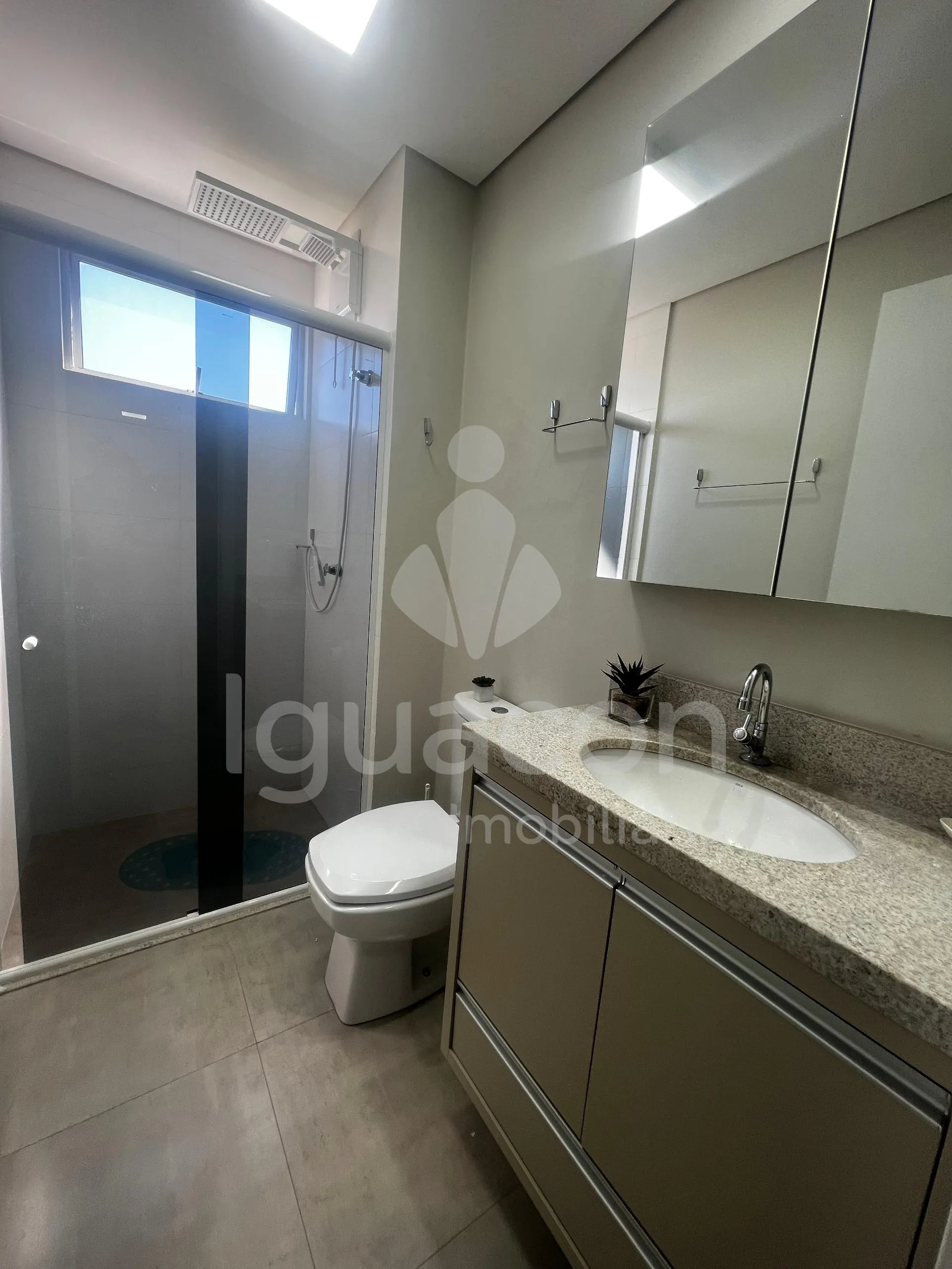 Apartamento com 02 Dormitórios sendo 01 Suíte no Residencial Tarumã