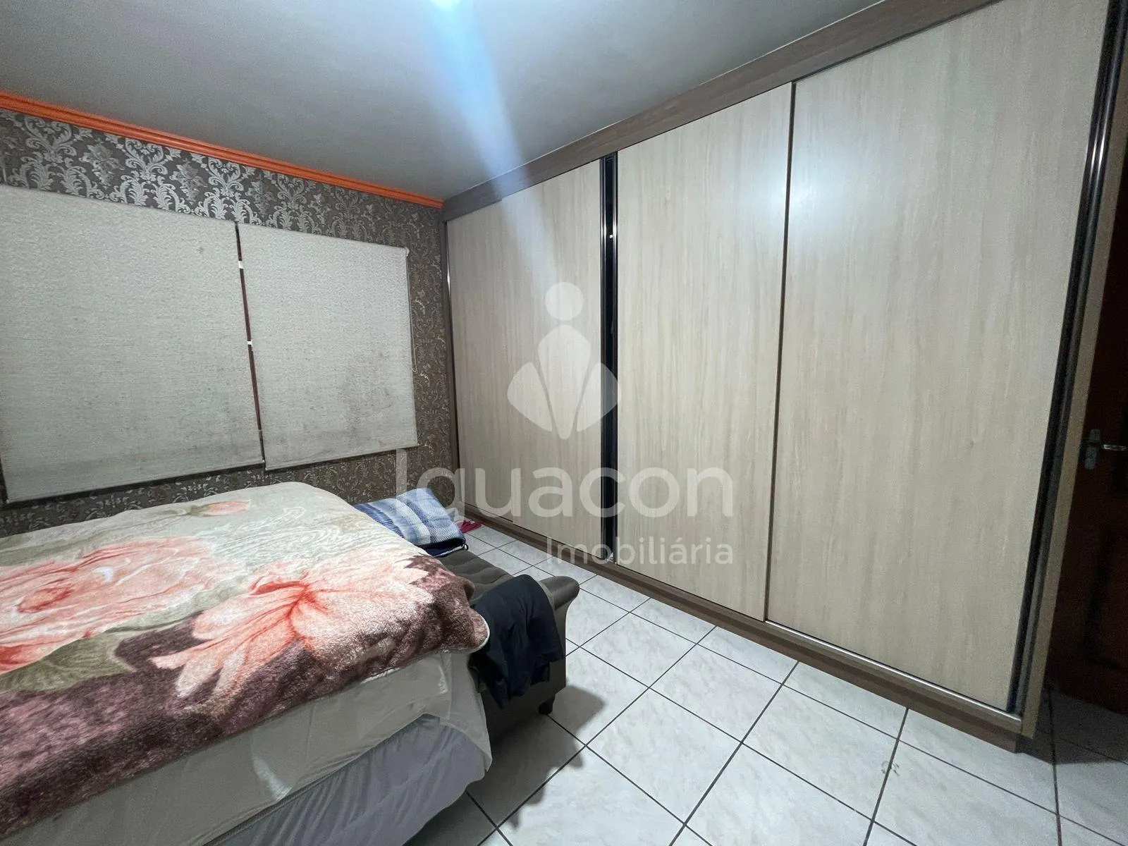 Casa com 03 Dormitórios sendo 01 Suíte e Piscina no Jardim Niterói