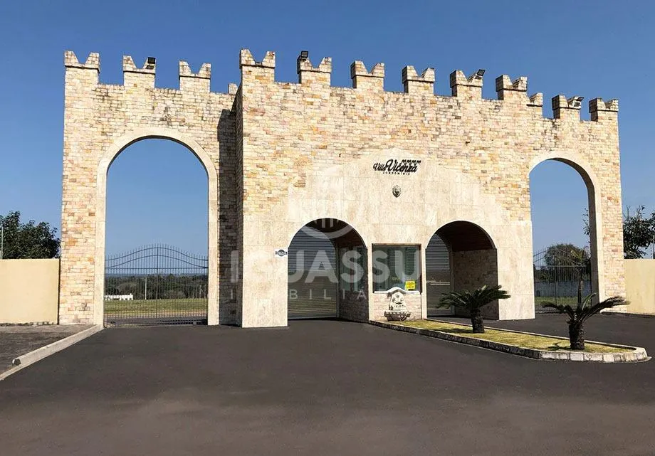 Terreno de 400,78m² no Condomínio Residencial Villa Vicenza próximo a Avenida das Cataratas