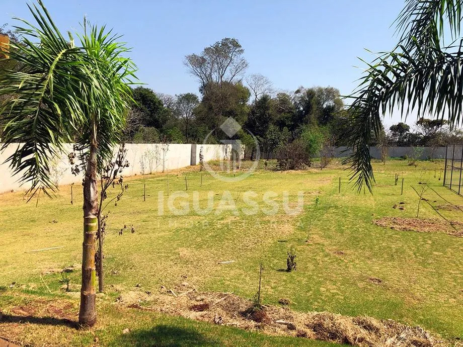 Terreno de 400,78m² no Condomínio Residencial Villa Vicenza próximo a Avenida das Cataratas