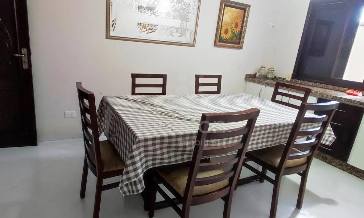 Casa na Vila Yolanda
