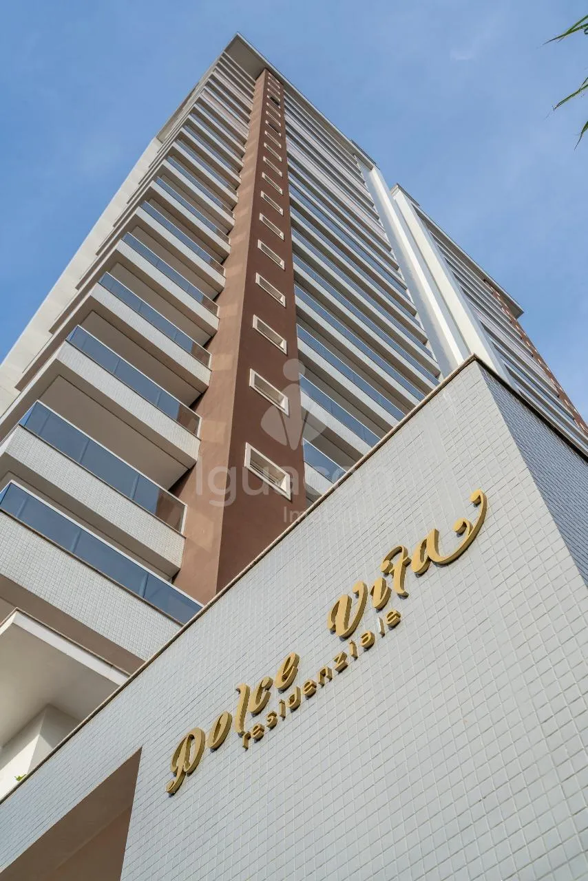 Apartamento com 03 Dormitórios sendo 01 Suíte e Sacada Gourmet no Residencial Dolce Vita no Centro