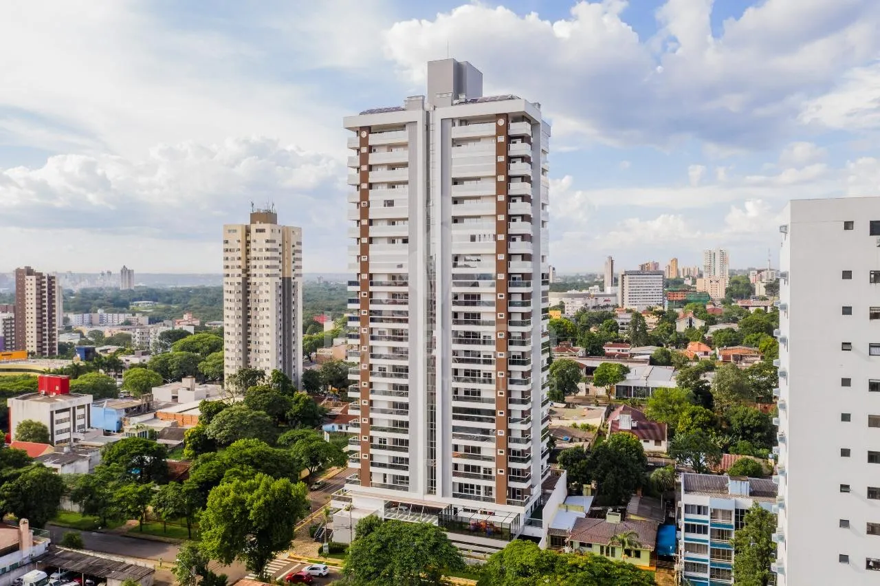 Apartamento com 03 Dormitórios sendo 01 Suíte e Sacada Gourmet no Residencial Dolce Vita no Centro