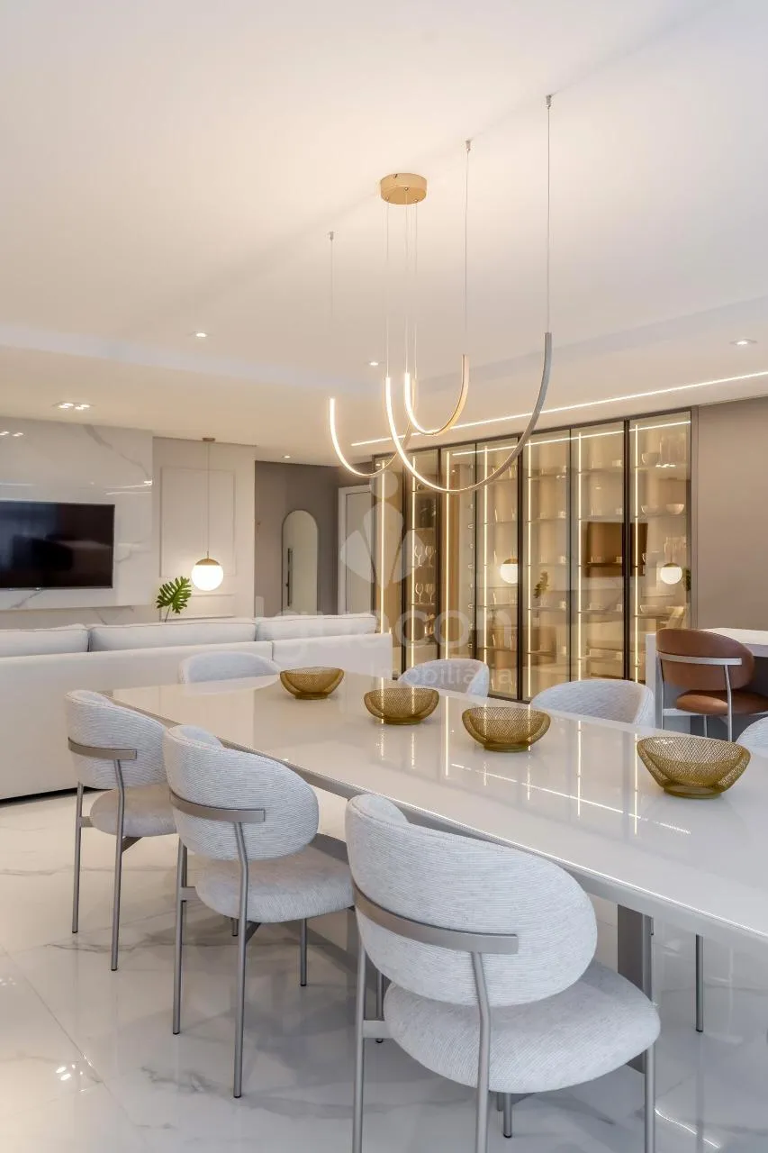 Apartamento com 03 Dormitórios sendo 01 Suíte e Sacada Gourmet no Residencial Dolce Vita no Centro
