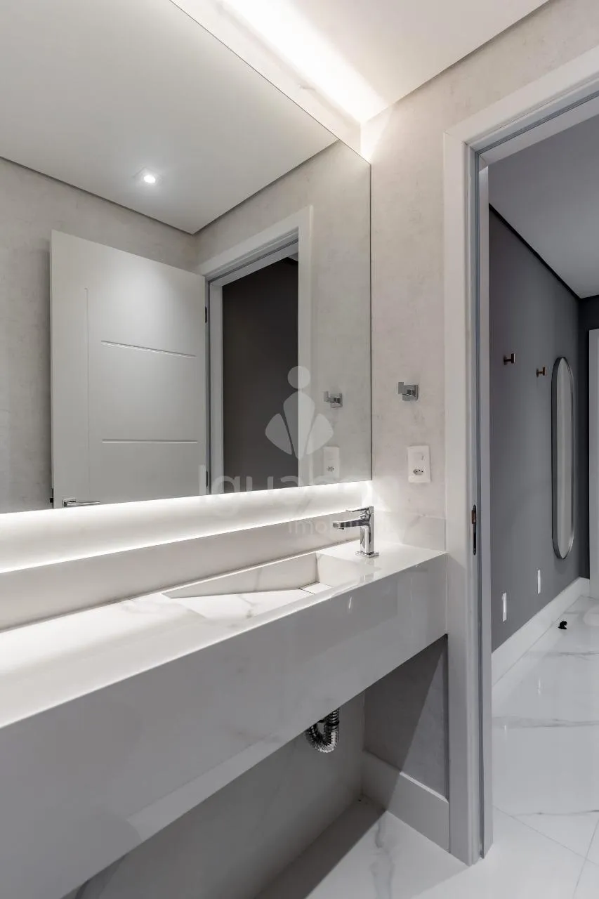 Apartamento com 03 Dormitórios sendo 01 Suíte e Sacada Gourmet no Residencial Dolce Vita no Centro