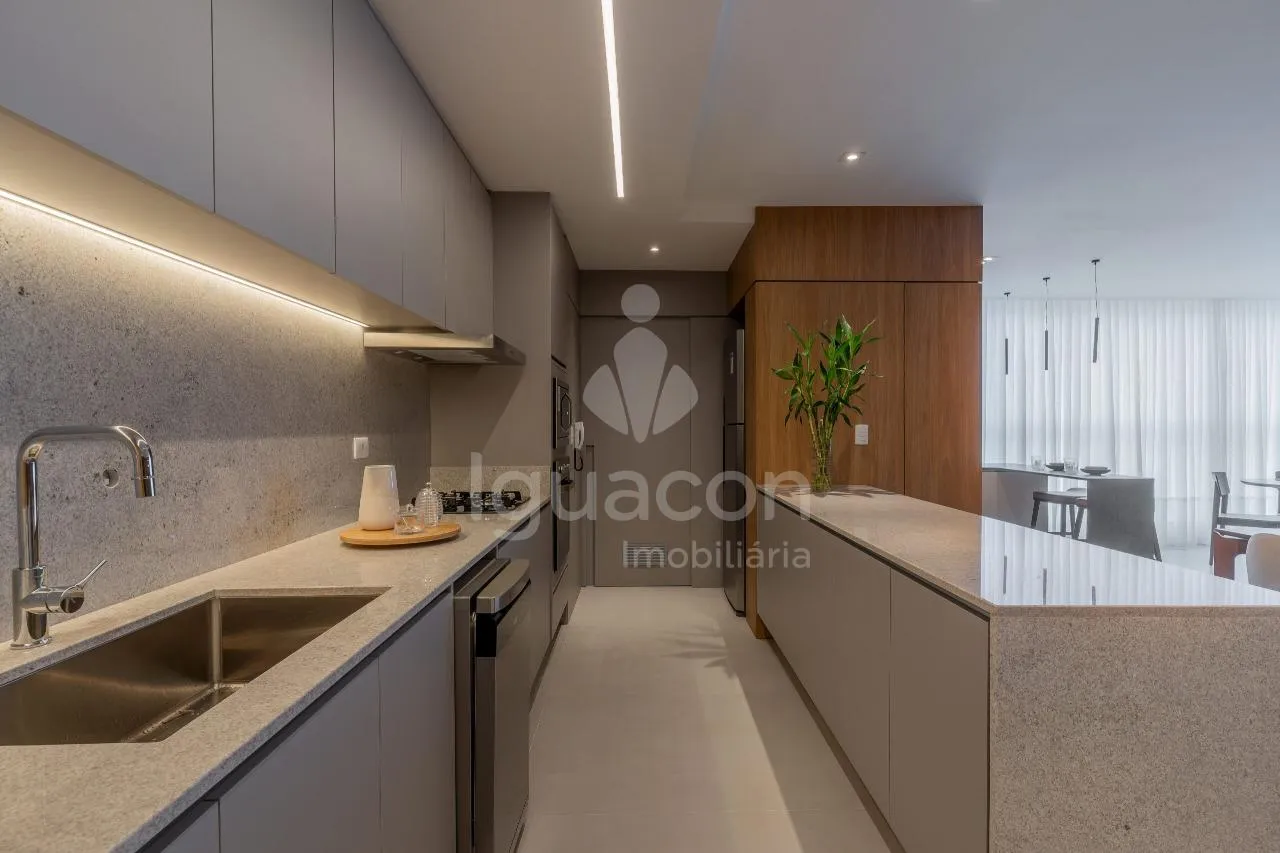 Apartamento com 03 Dormitórios sendo 01 Suíte e Sacada Gourmet no Residencial Dolce Vita no Centro