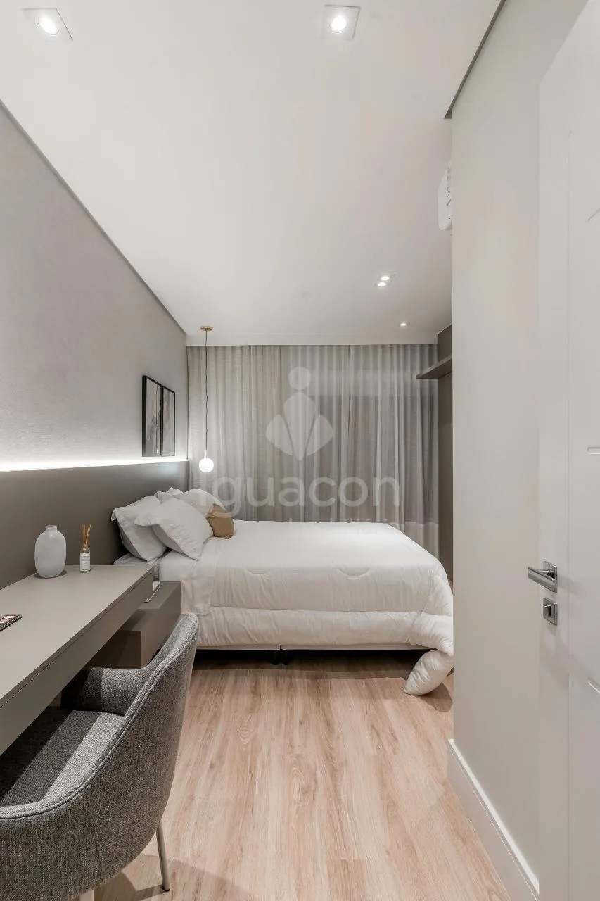 Apartamento com 03 Dormitórios sendo 01 Suíte e Sacada Gourmet no Residencial Dolce Vita no Centro
