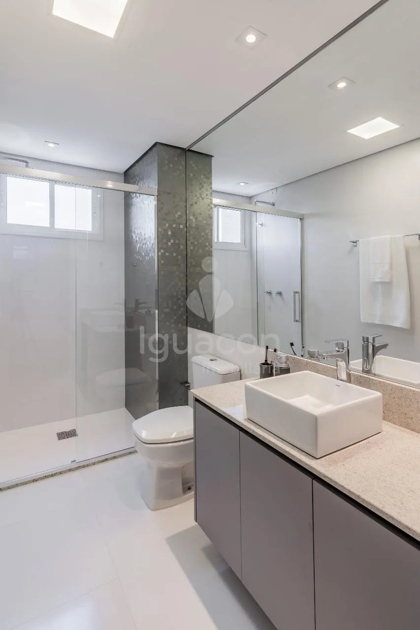 Apartamento com 03 Dormitórios sendo 01 Suíte e Sacada Gourmet no Residencial Dolce Vita no Centro