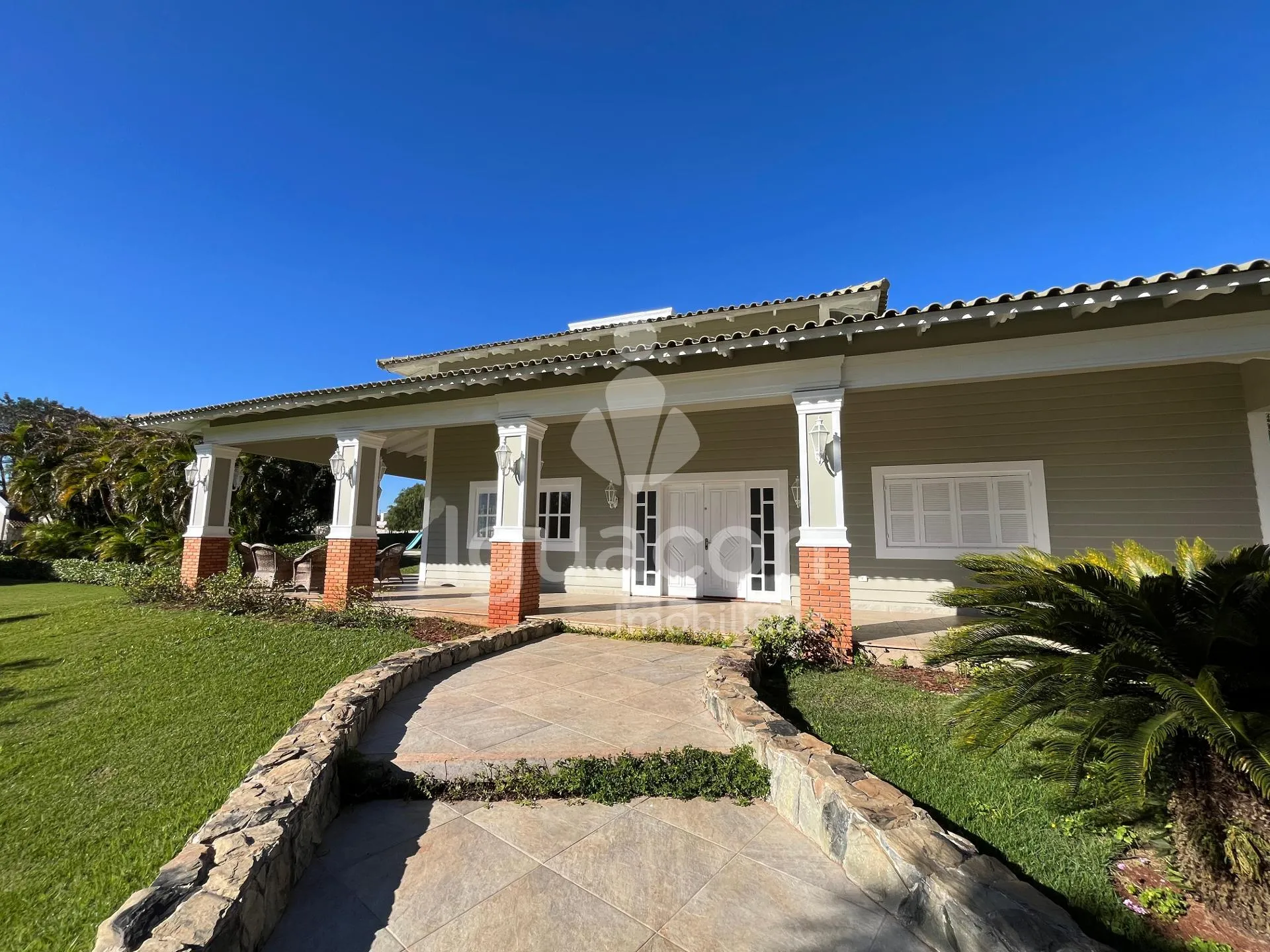 Casa Alto Padrão no Condomínio Chácara Natureza