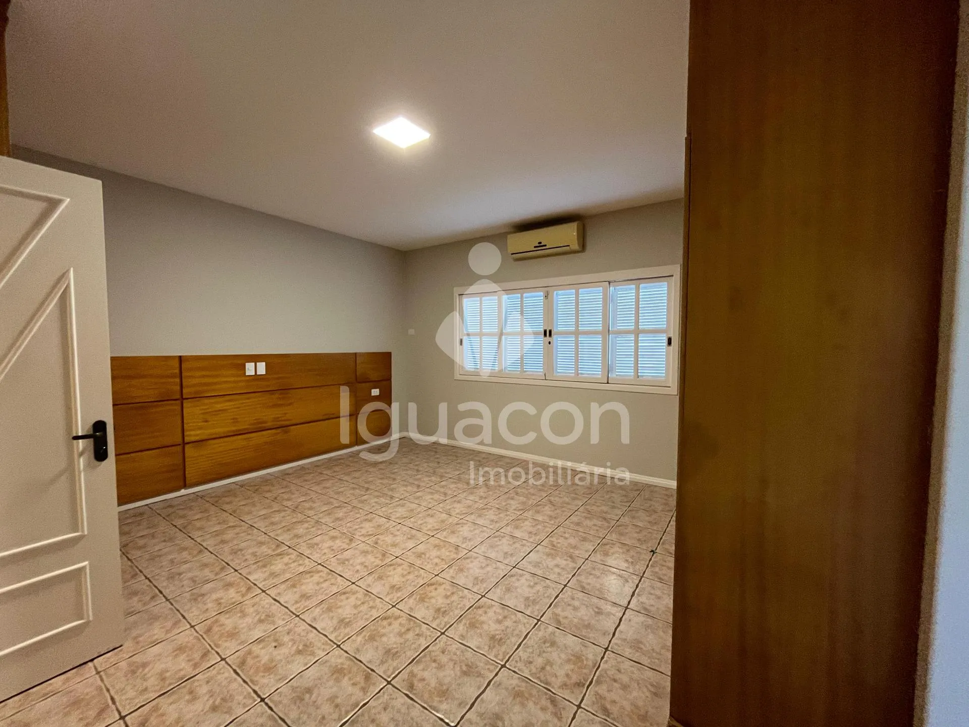 Casa Alto Padrão no Condomínio Chácara Natureza