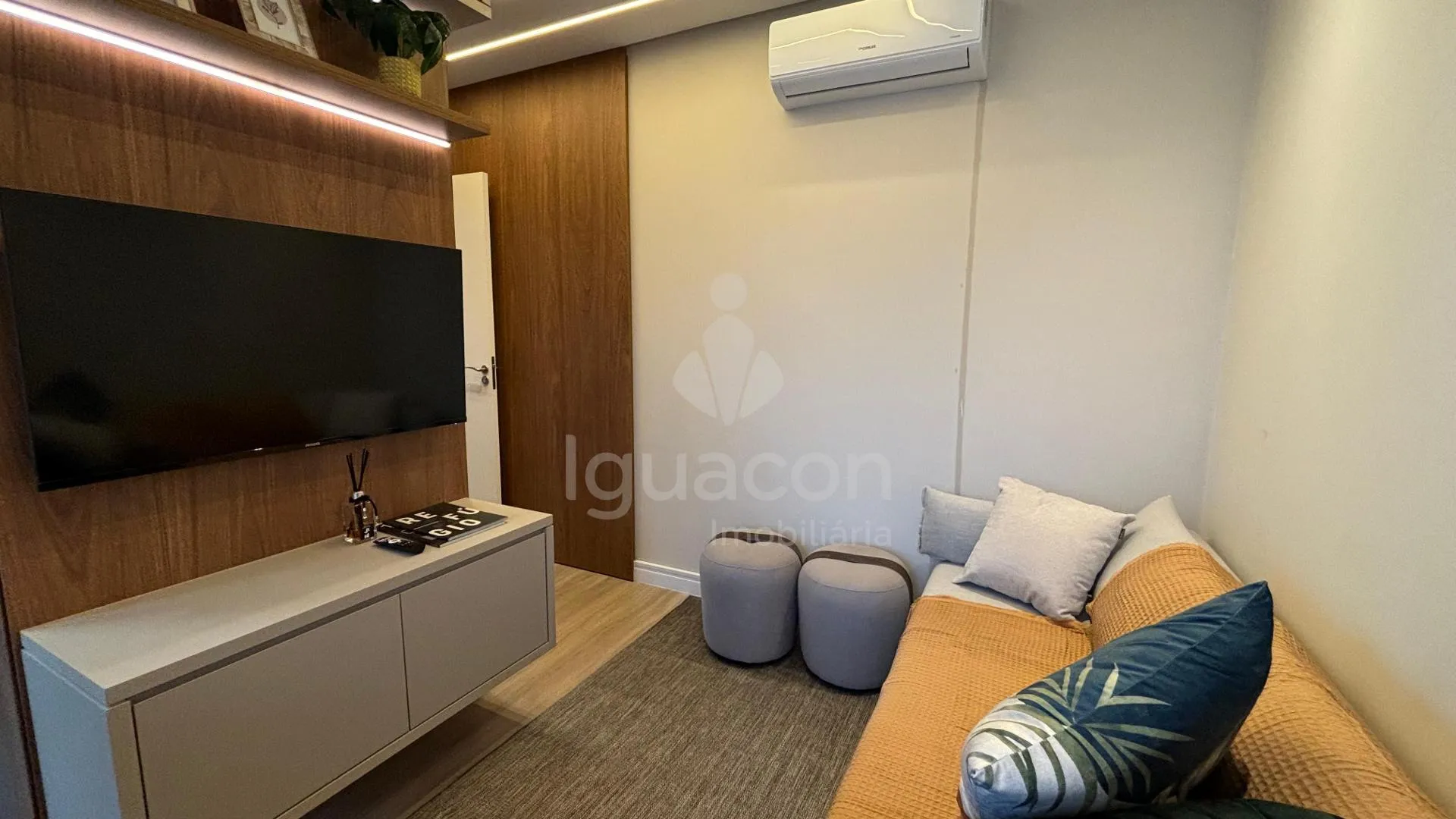Apartamento com 02 Dormitórios ou 01 Dormitório e Suite no Residencial Sunset Club