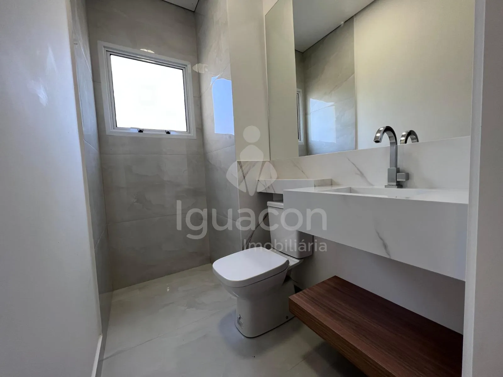 Apartamento de 02 Dormitórios ou 03 Sendo 01 Suite no Grand Solaris Club Residence