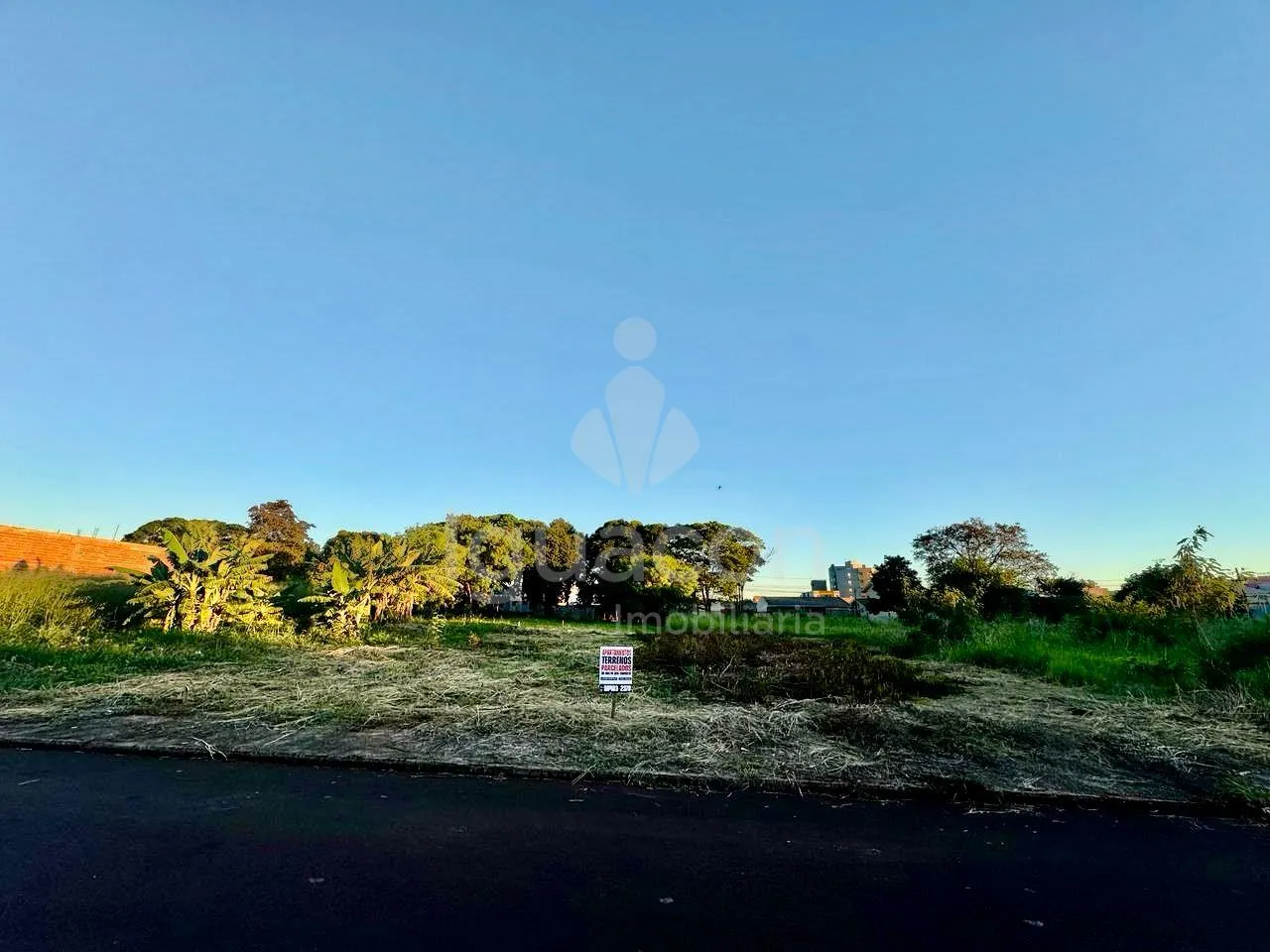 Terreno de 301,50m² no Jardim Lancaster IV próximo Super Muffato Vila A