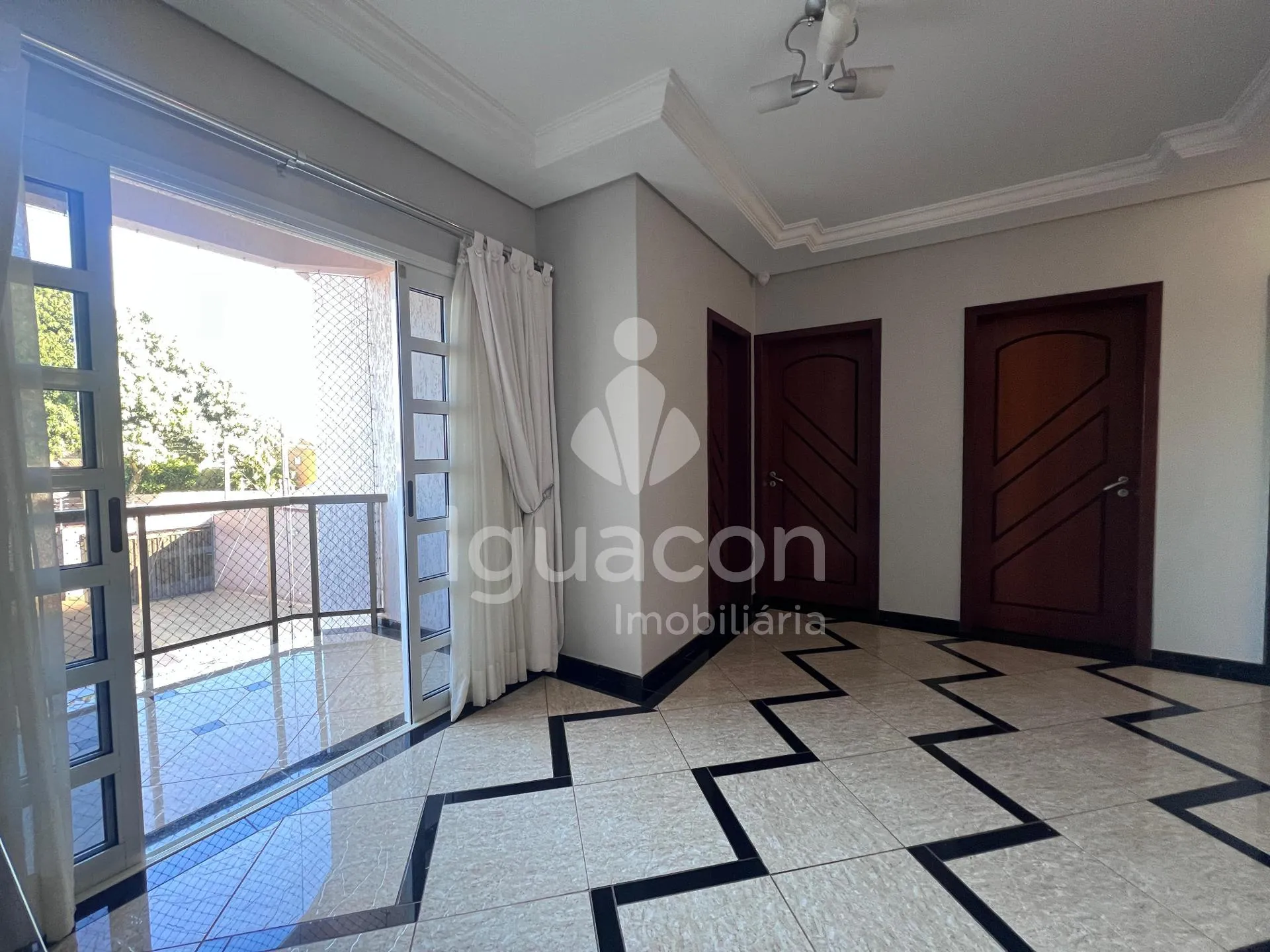 Sobrado na Vila Shalon
