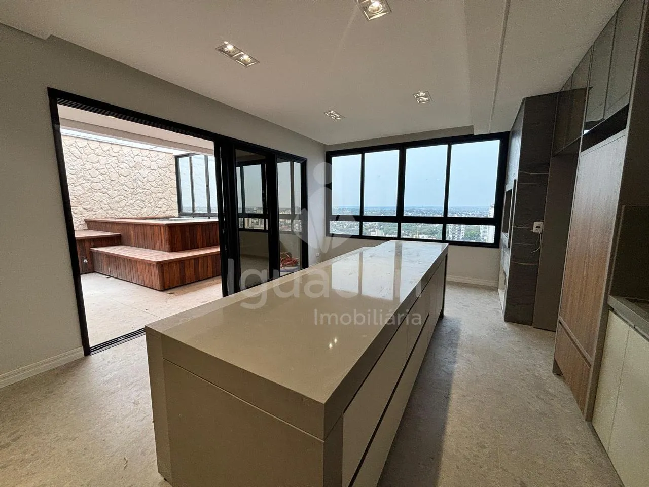 Cobertura Duplex Semi Mobiliada Alto Padrão no Residencial Liberty