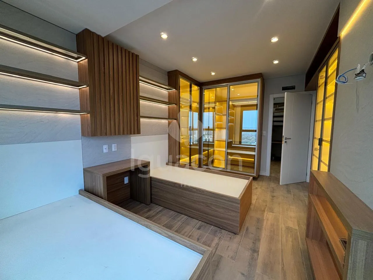 Cobertura Duplex Semi Mobiliada Alto Padrão no Residencial Liberty