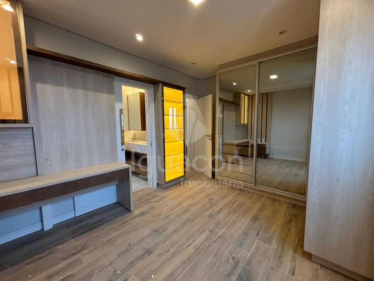 Cobertura Duplex Semi Mobiliada Alto Padrão no Residencial Liberty