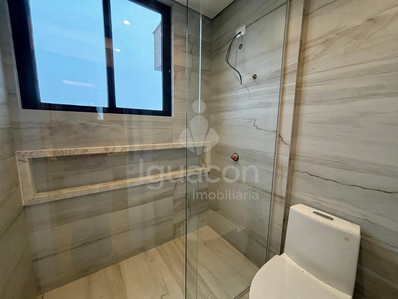 Cobertura Duplex Semi Mobiliada Alto Padrão no Residencial Liberty
