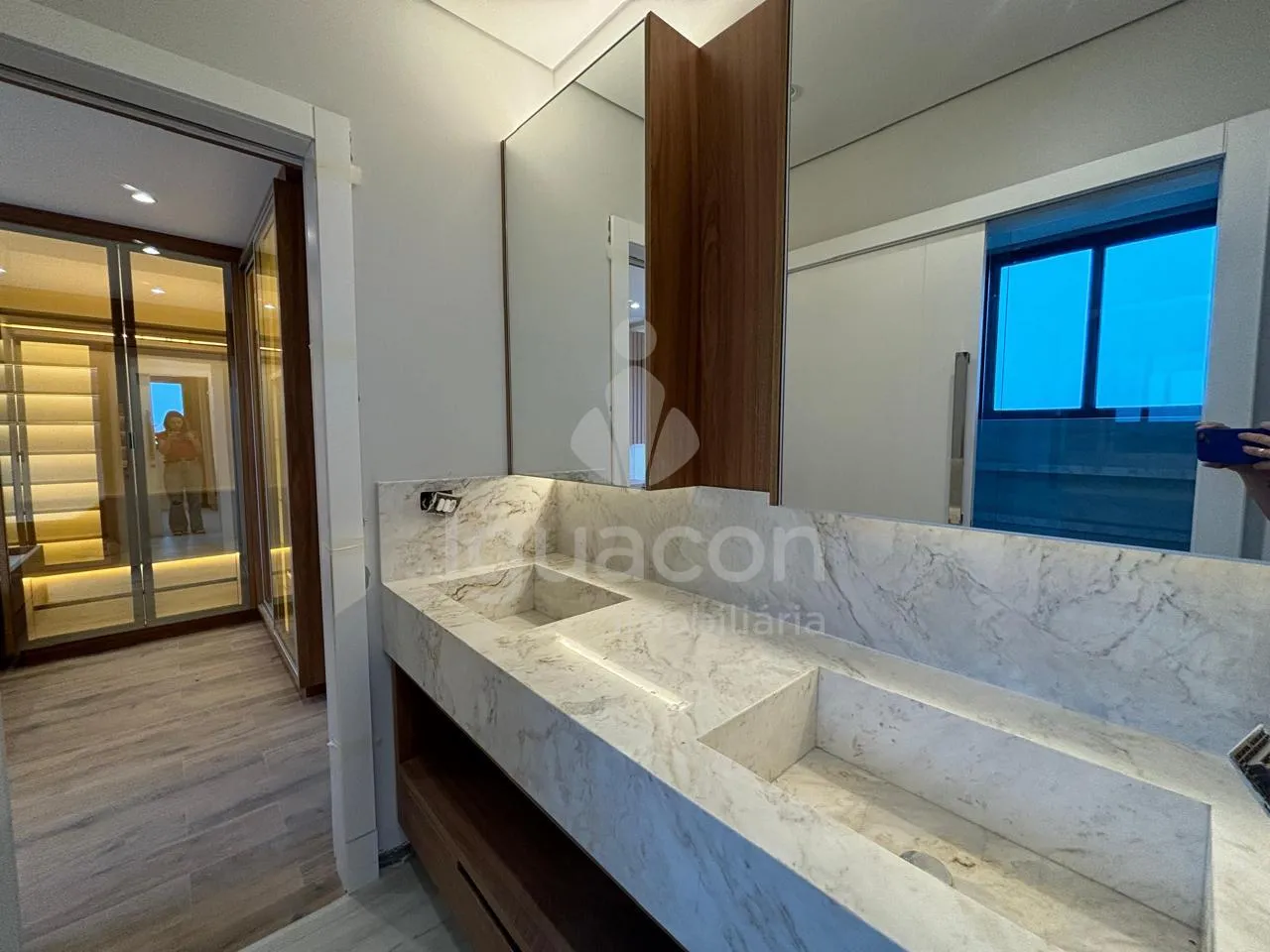 Cobertura Duplex Semi Mobiliada Alto Padrão no Residencial Liberty