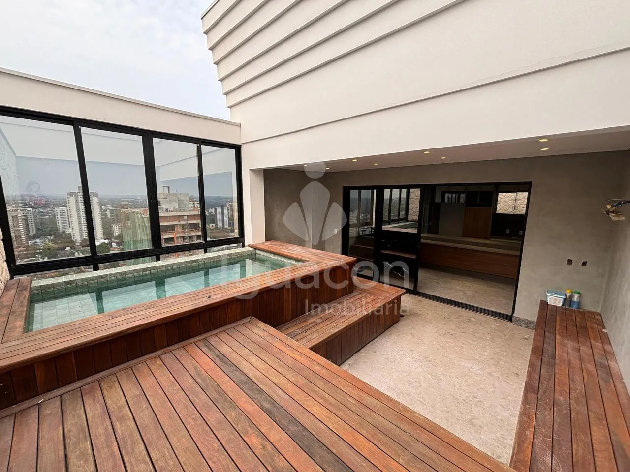 Cobertura Duplex Semi Mobiliada Alto Padrão no Residencial Liberty