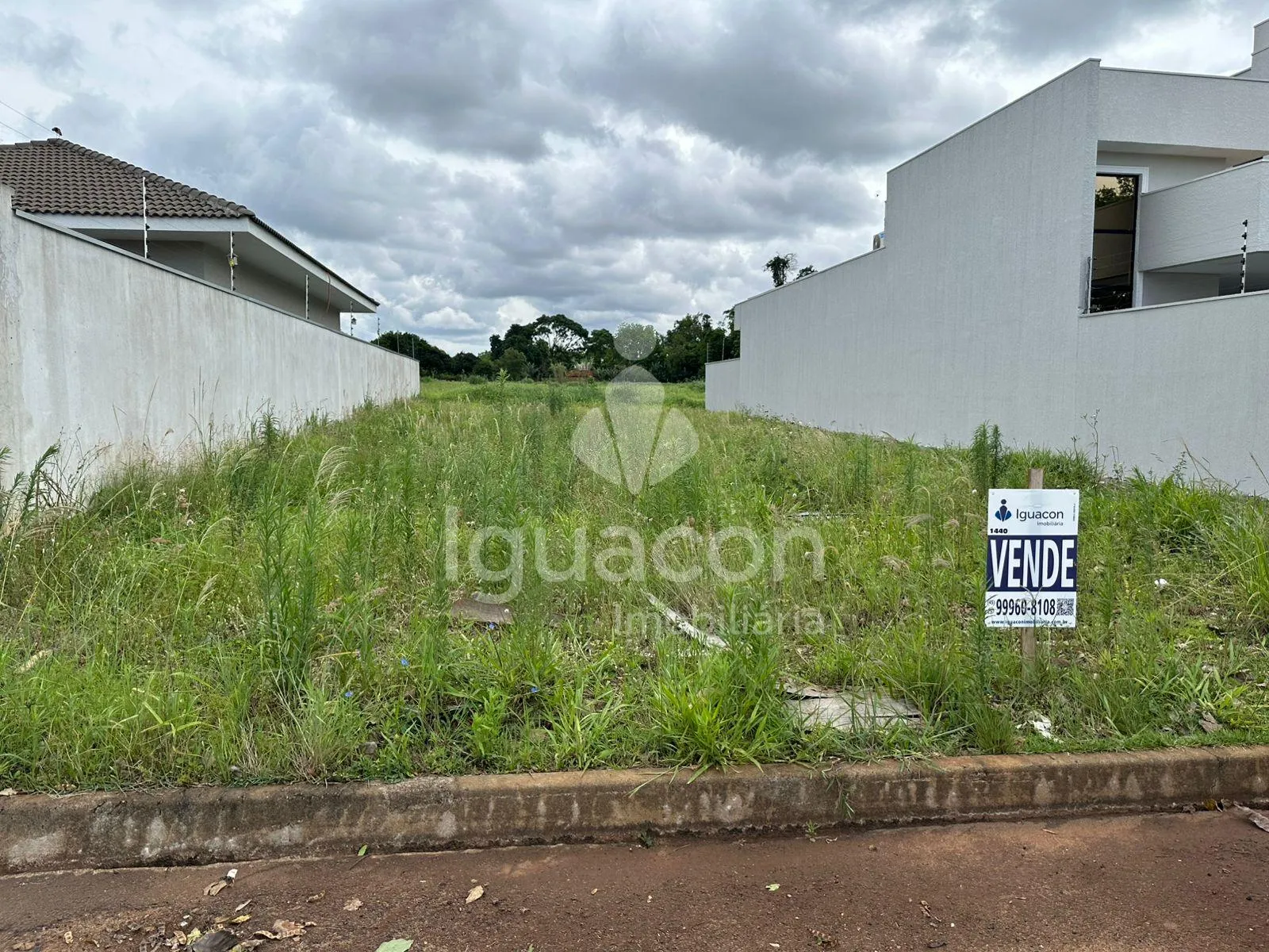 Terreno de 369,73m² no Jardim Iguaçu