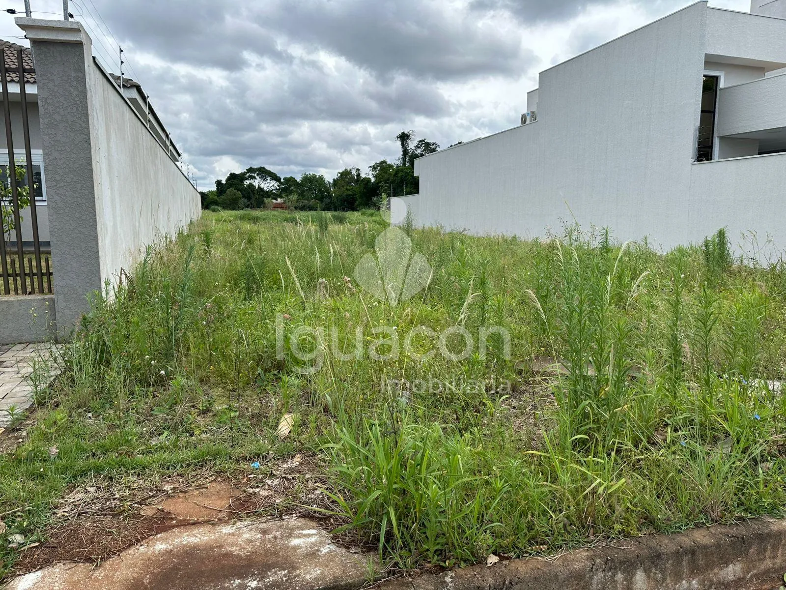 Terreno de 369,73m² no Jardim Iguaçu
