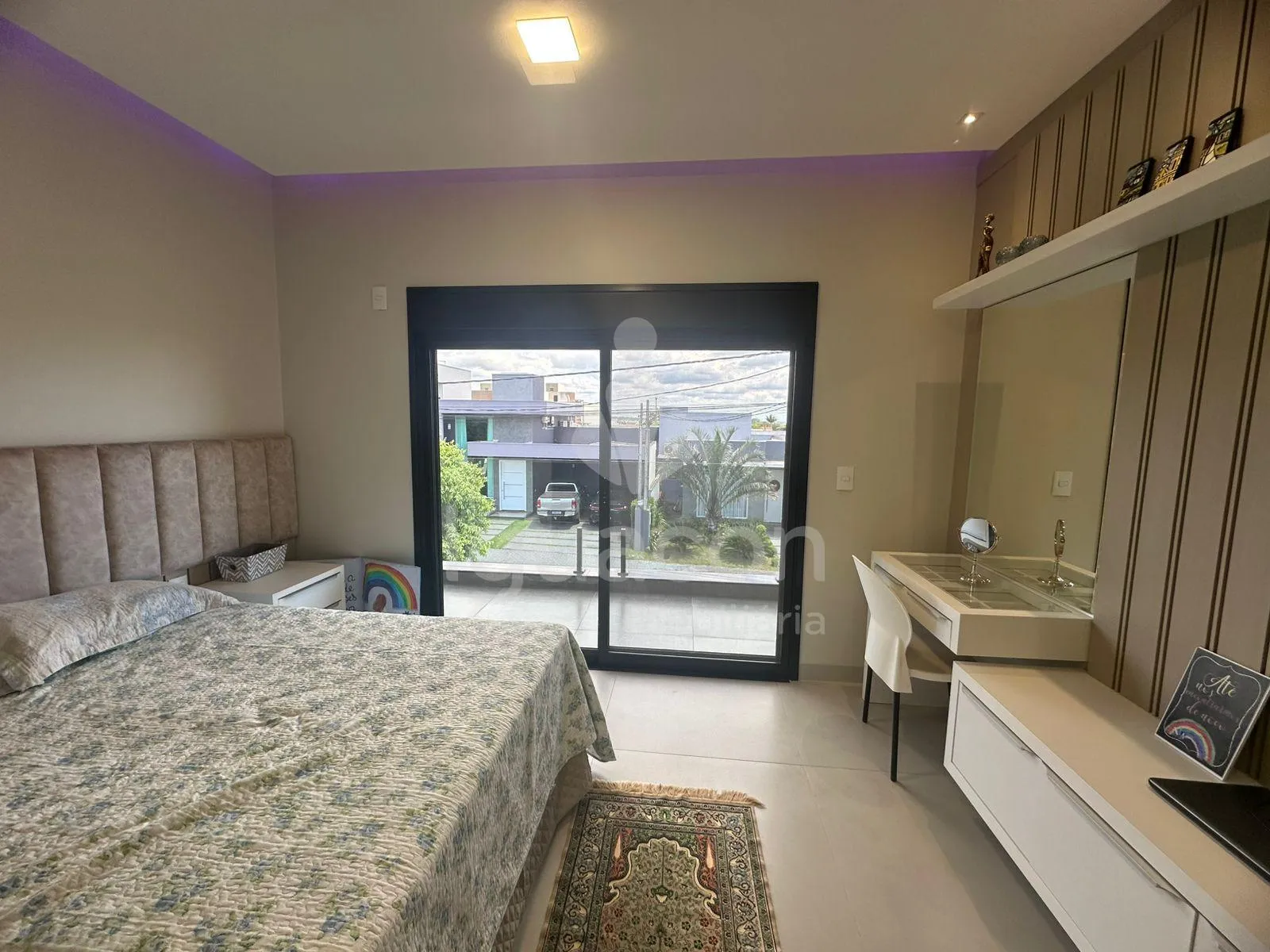 Sobrado no Condomínio Residencial Safira