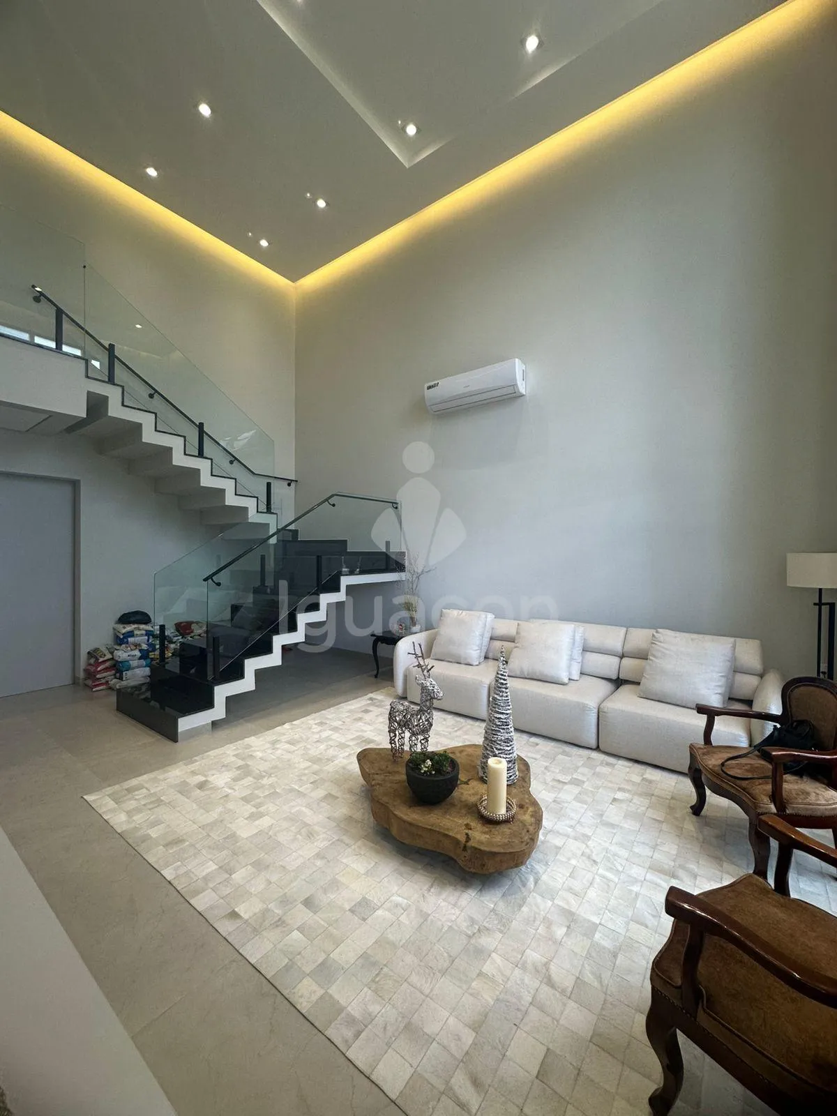 Sobrado no Condomínio Residencial Safira