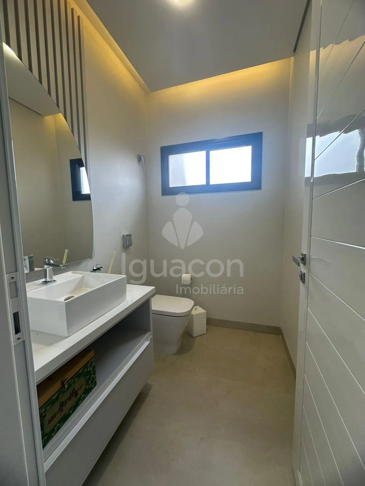 Sobrado no Condomínio Residencial Safira