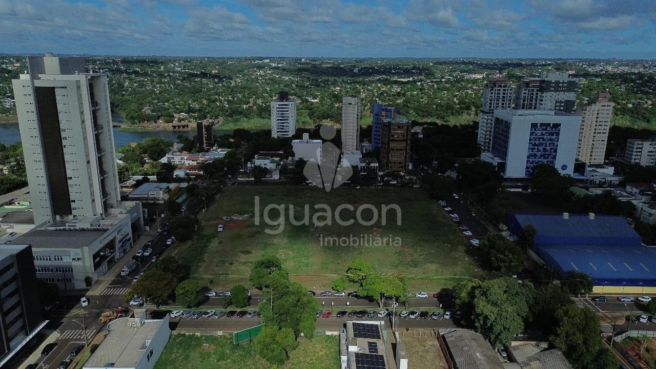 Área de Terra de 16.026m² no Centro em Avenida Brasil de Foz
