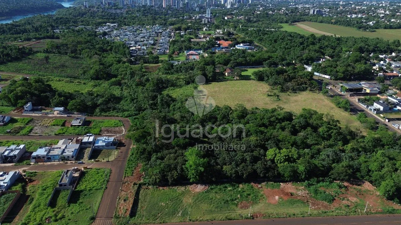Terreno de 14.000m² no Parque Ouro Verde próximo Avenida Safira