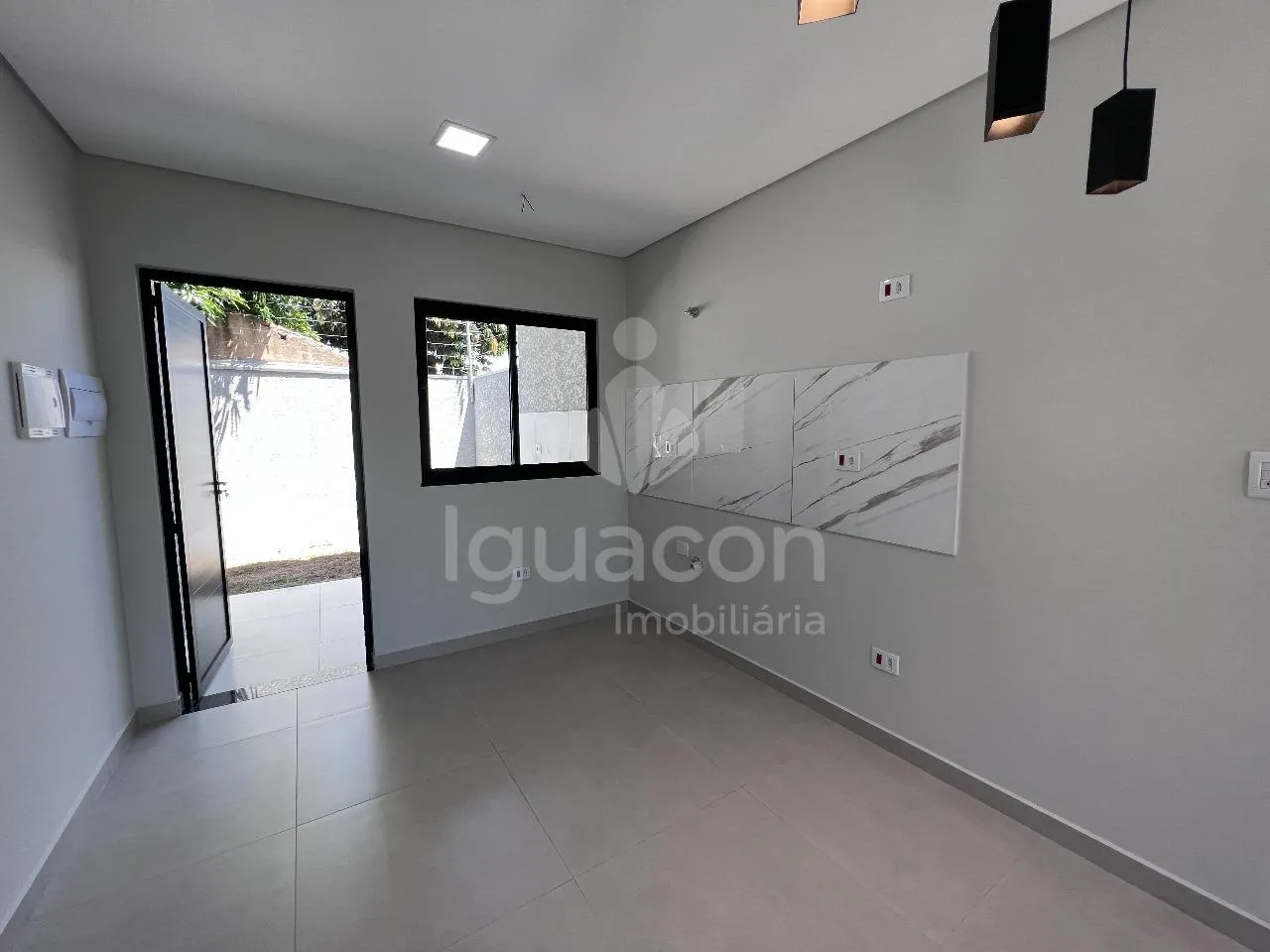 Casa com 02 Dormitórios no Parque Imperatriz próximo Vila A