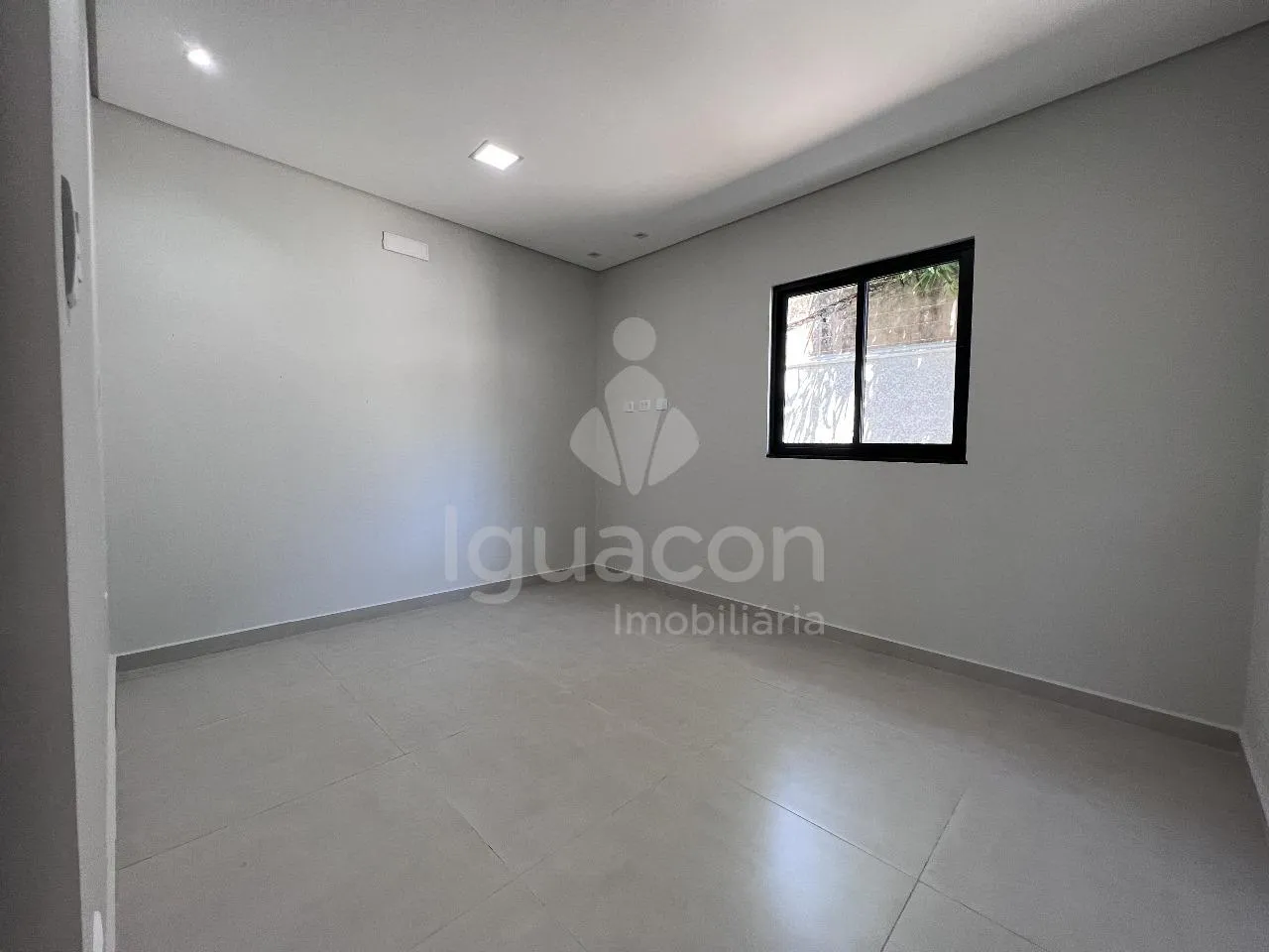 Casa com 02 Dormitórios no Parque Imperatriz próximo Vila A