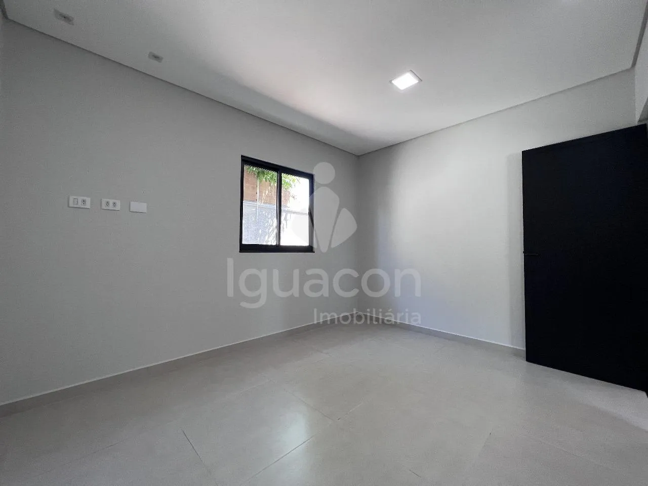 Casa com 02 Dormitórios no Parque Imperatriz próximo Vila A