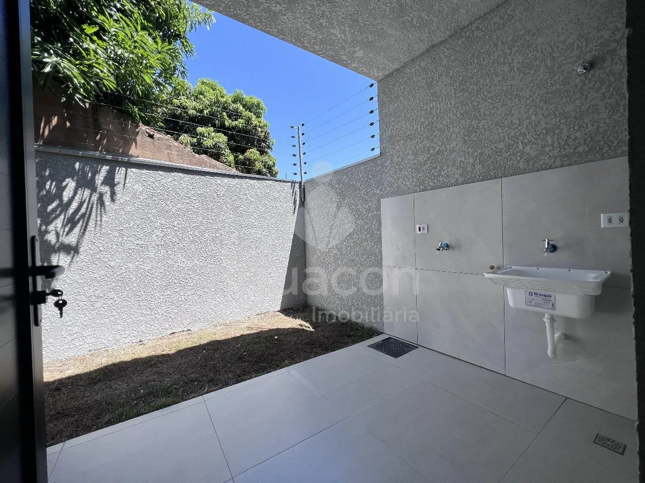 Casa com 02 Dormitórios no Parque Imperatriz próximo Vila A