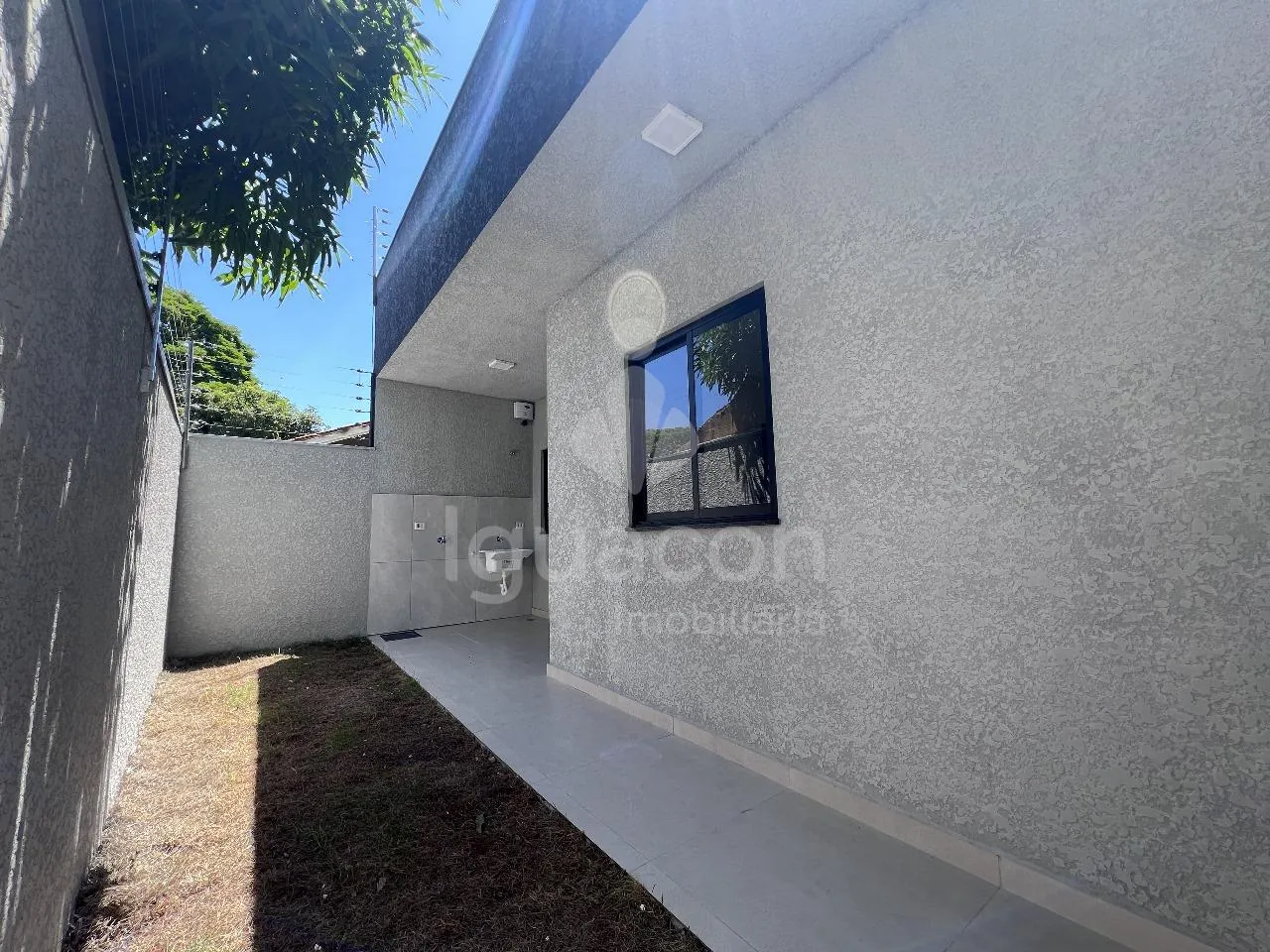 Casa com 02 Dormitórios no Parque Imperatriz próximo Vila A