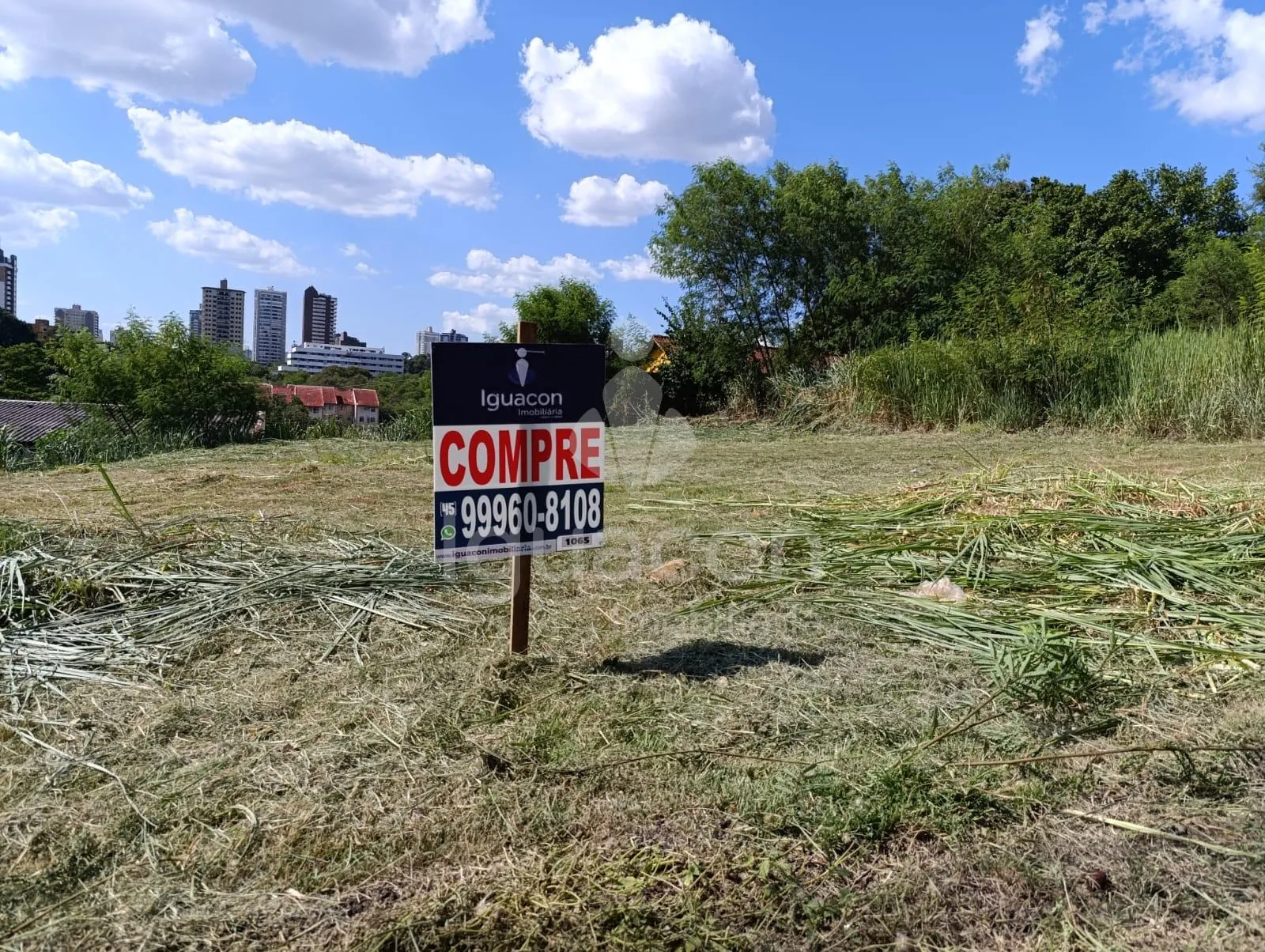 Terreno de 463,84m² no Centro próximo Avenida General Meira