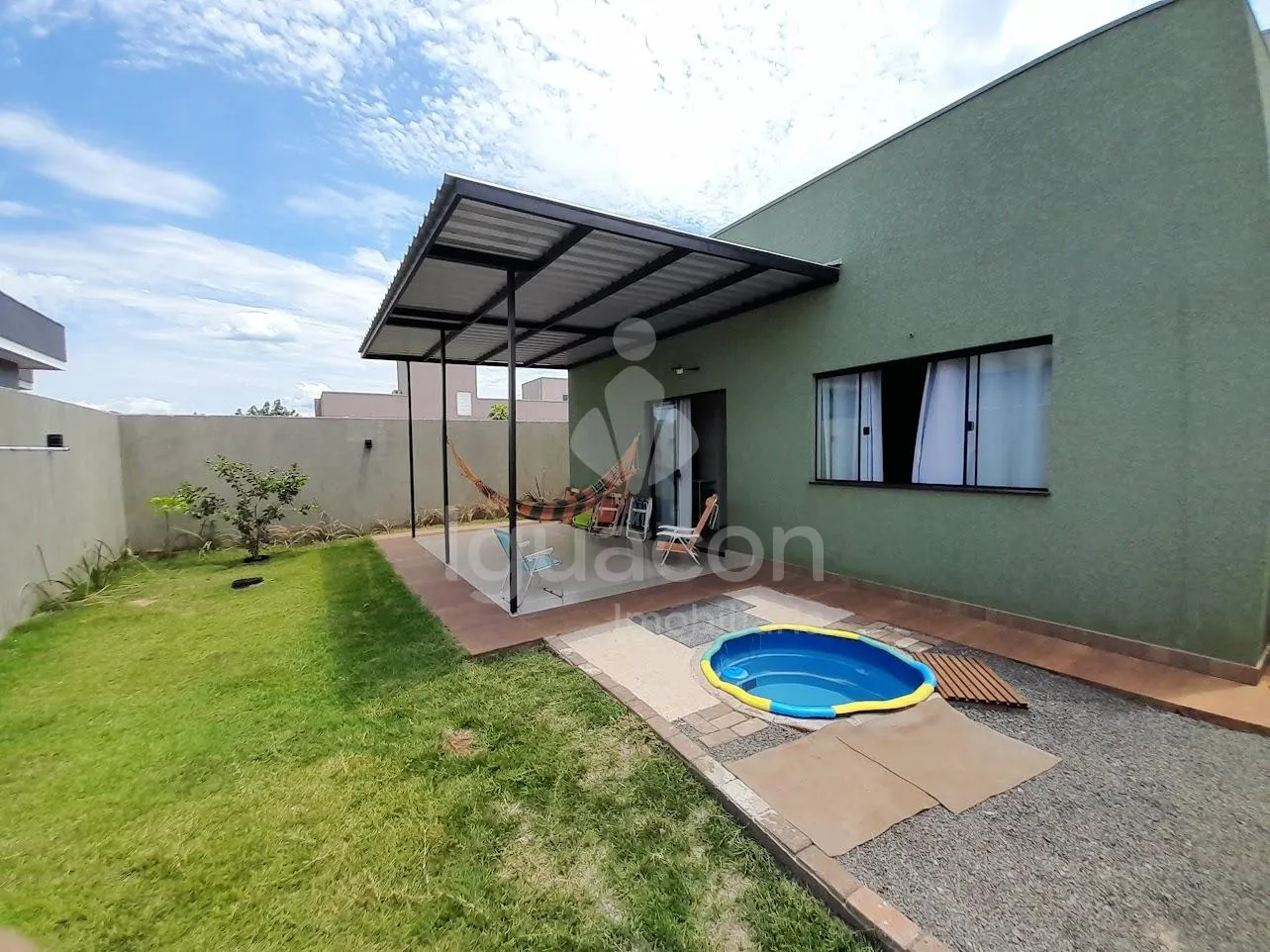 Casa com 03 Dormitórios sendo 01 Suite no Condomínio Horizontal Fechado Iguaçu na Vila Carimã