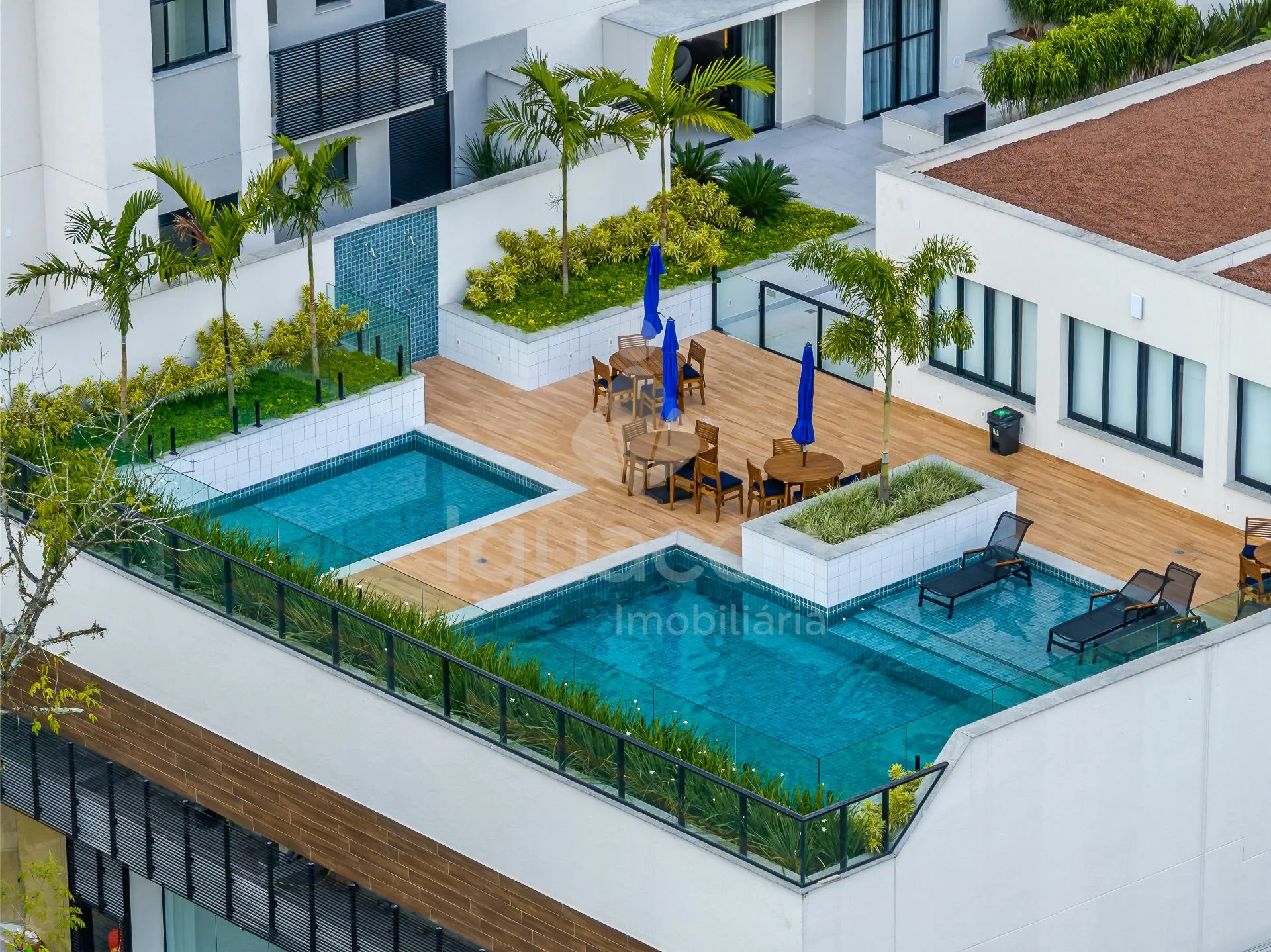 Apartamentos de 02 Dormitórios sendo 01 Suite e Sacada no Supreme Home Club em Joinville